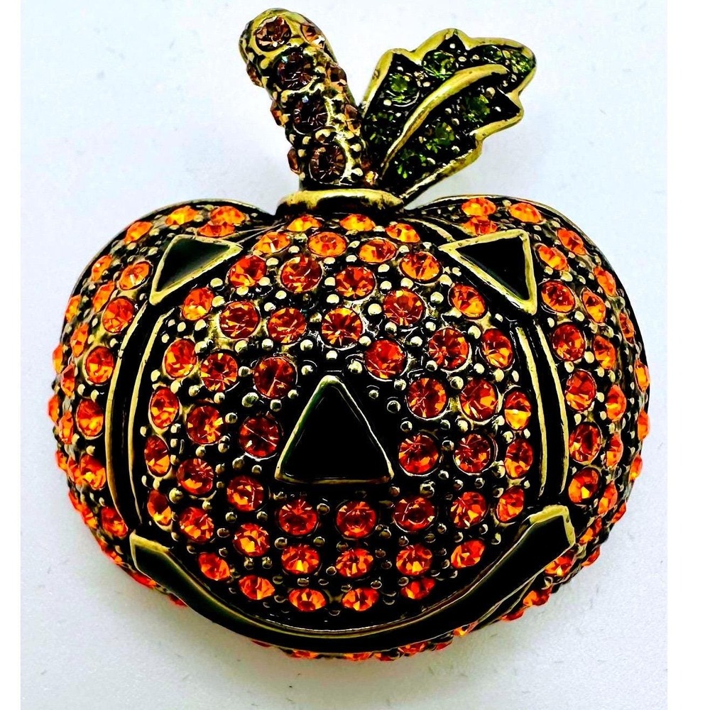 Heidi Daus "Smashing Pumpkin"Jack-O-Lantern Brooch Orange Crystal Halloween Pin